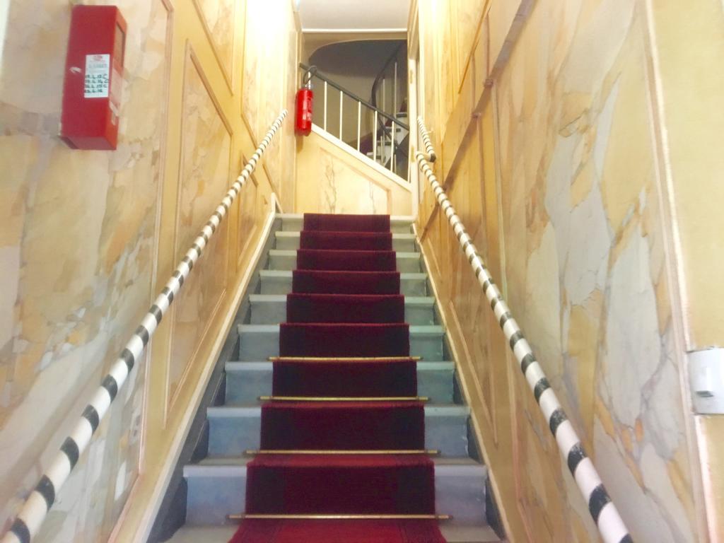 Hotel Du Centre Παρίσι Εξωτερικό φωτογραφία